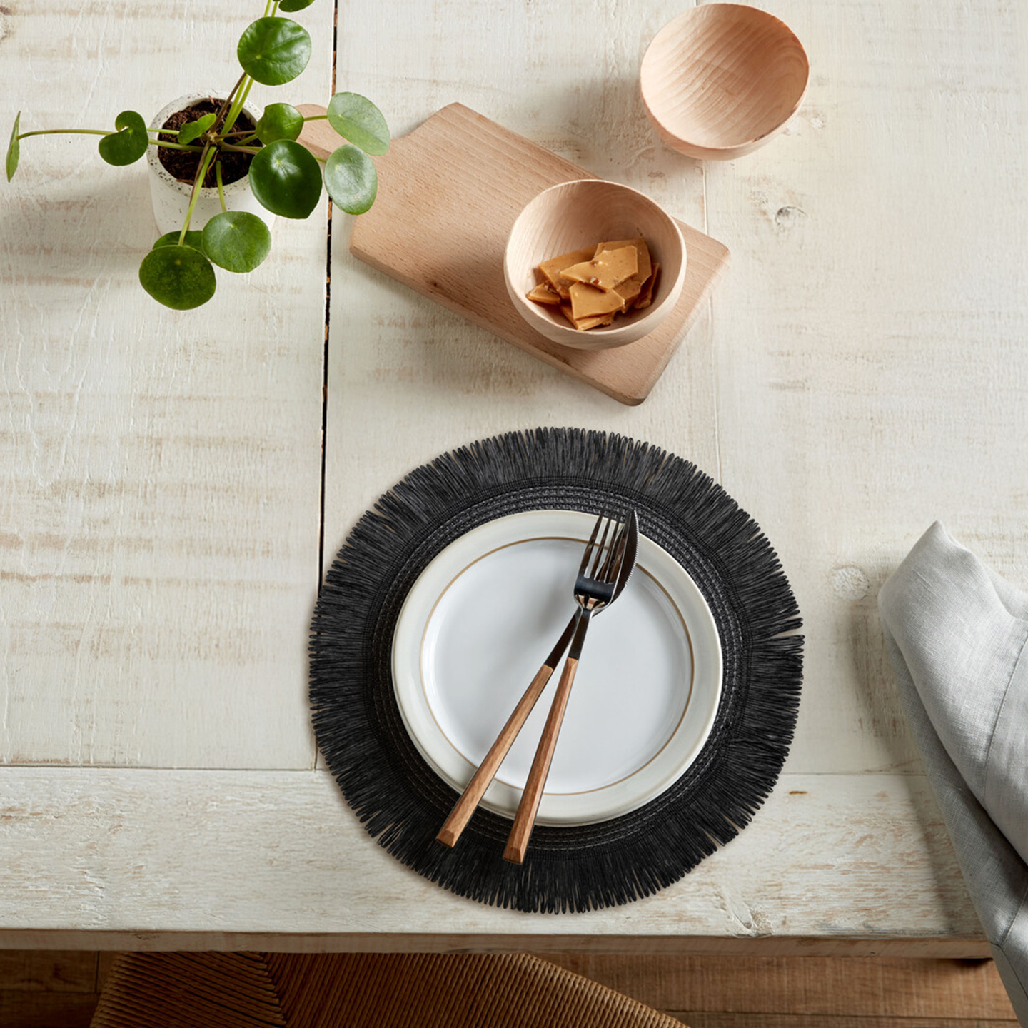 Denby Black Natural Round Set Of 4 Placemats