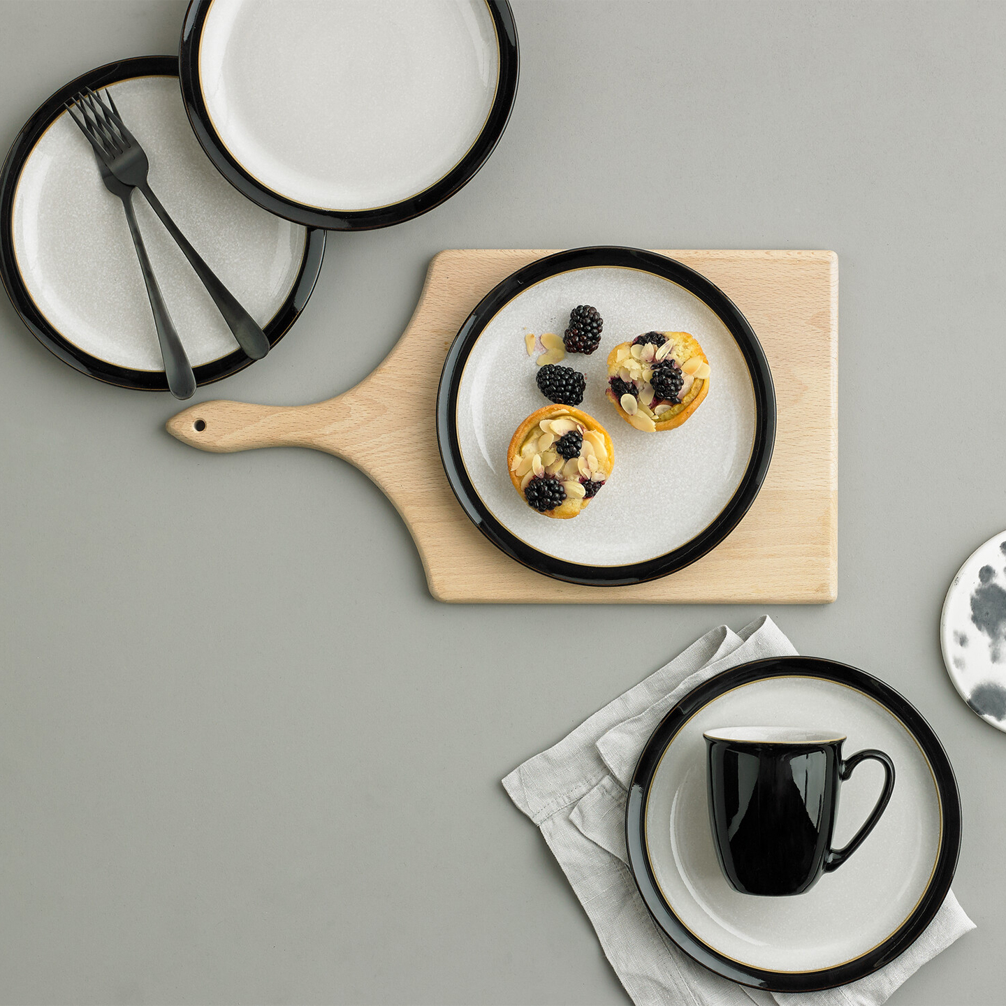 Elements Black Medium Plates - Set Of 4