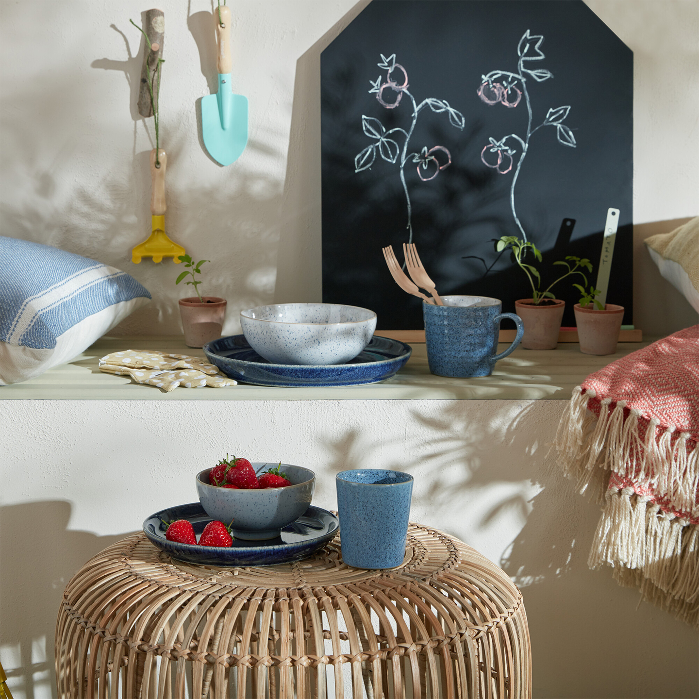 Studio Blue Flint 250Ml Handleless Beaker