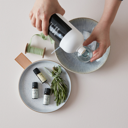 White Speckle Coupe Medium Plates - Set Of 4