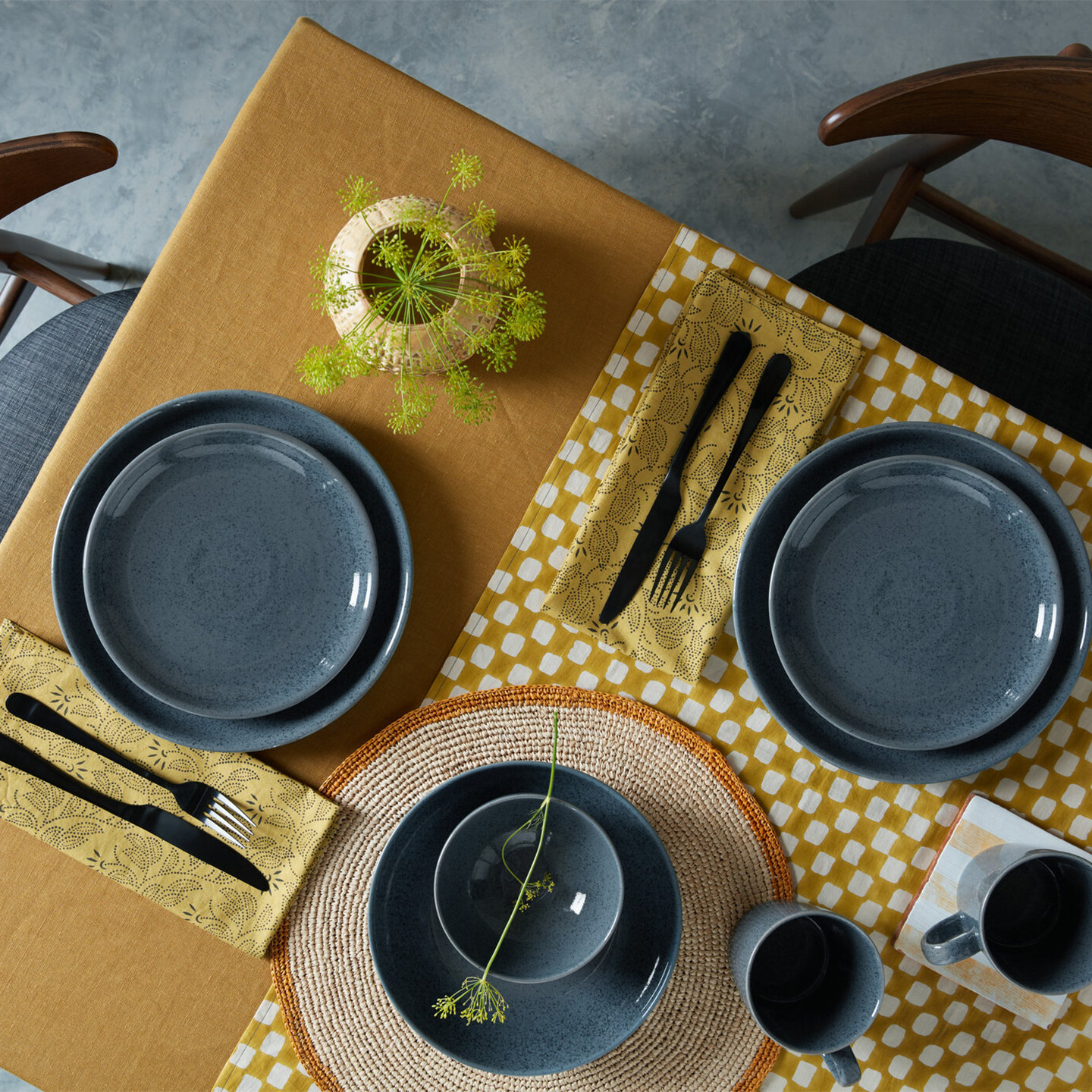 Dark Grey Speckle Coupe Medium Plates - Set Of 4