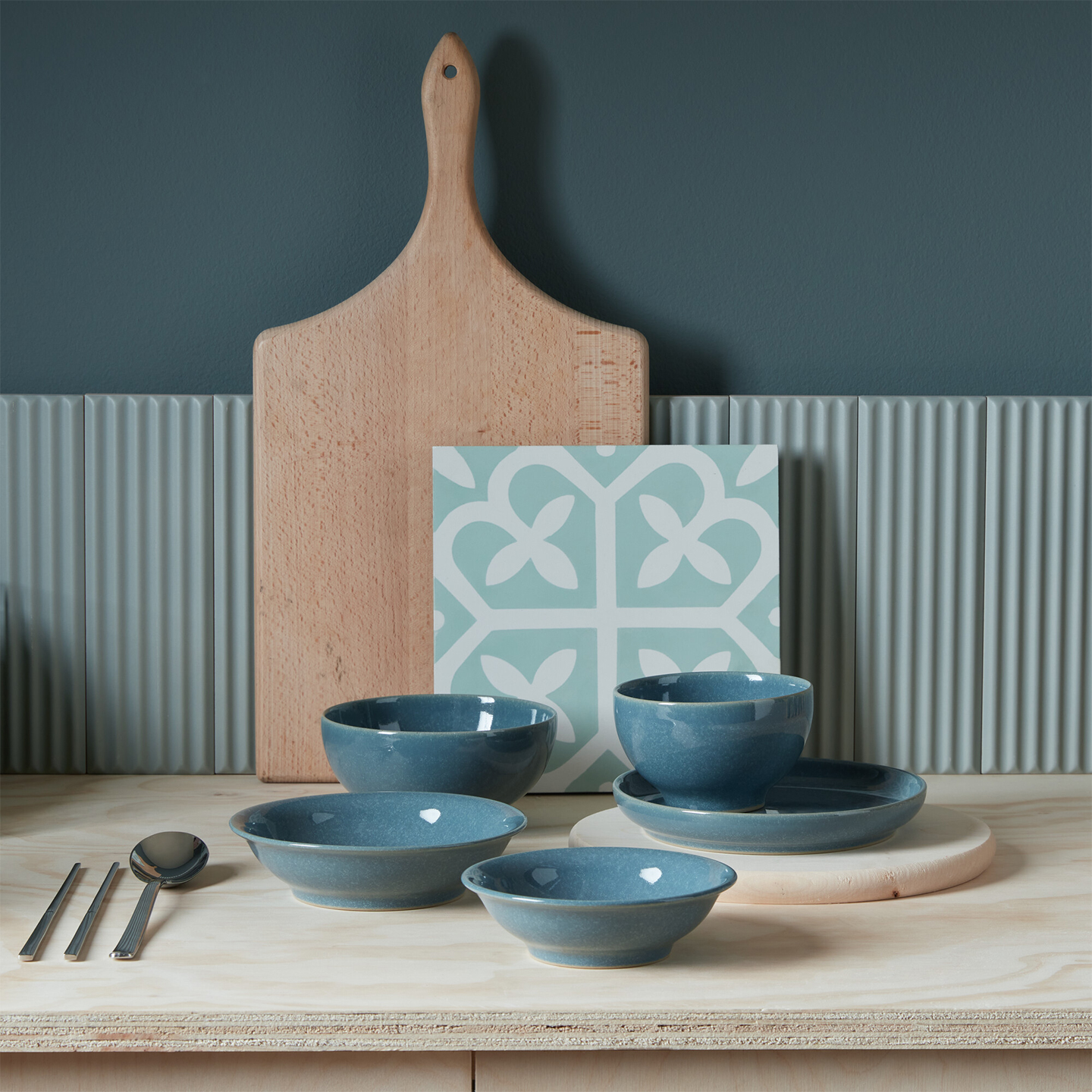 Elements Jade Dark Green Medium Shallow Bowl