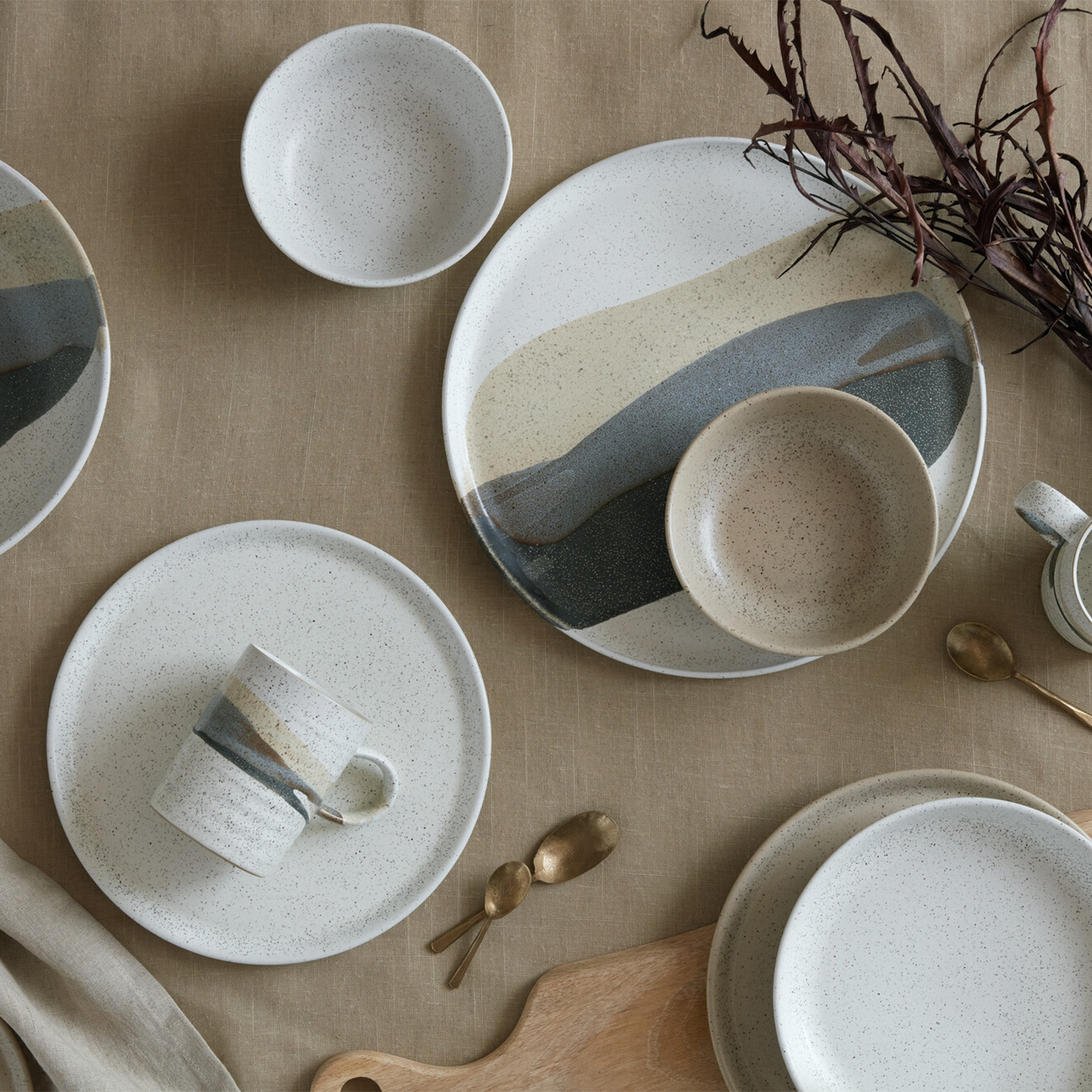 Grain Accent Round Platter