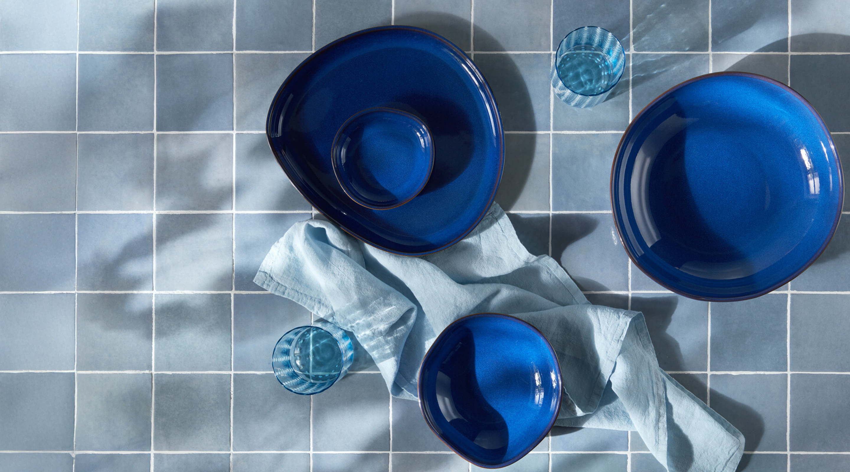 {"default":"denby_imperial_blue_organic_shaped_tableware"}
