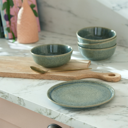 Dapple Dark Green Medium Plate