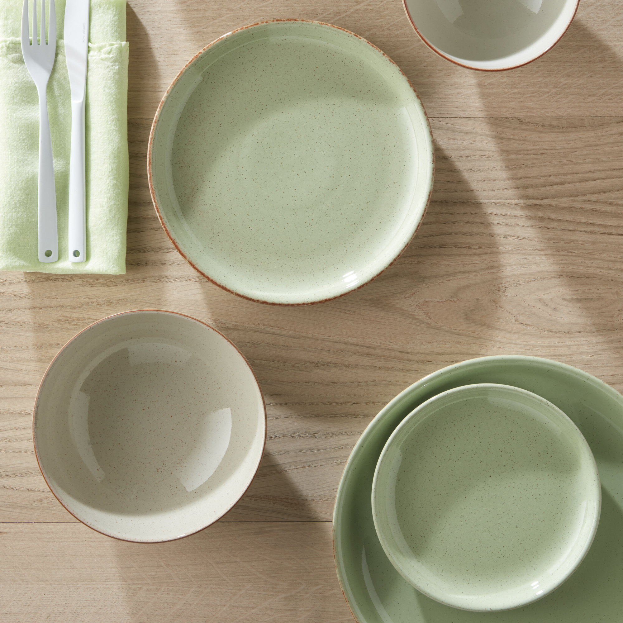 Heritage Orchard Coupe 16 Piece Dinnerware Set